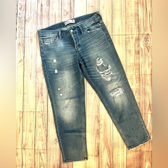 Abercrombie Boyfriend Jeans - Picture 1 of 2